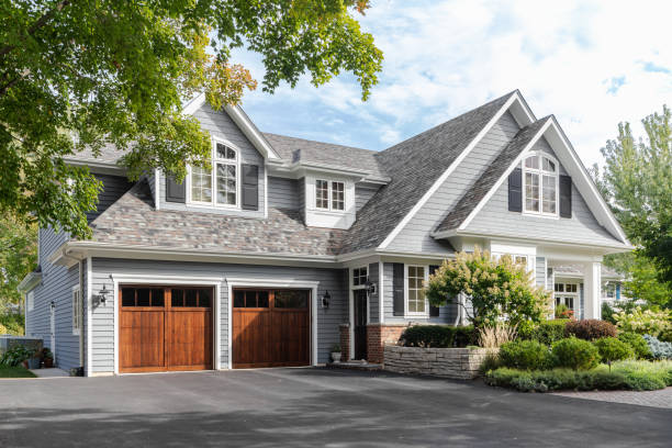 Best Roof Moss and Algae Removal  in Braddock Hills, PA